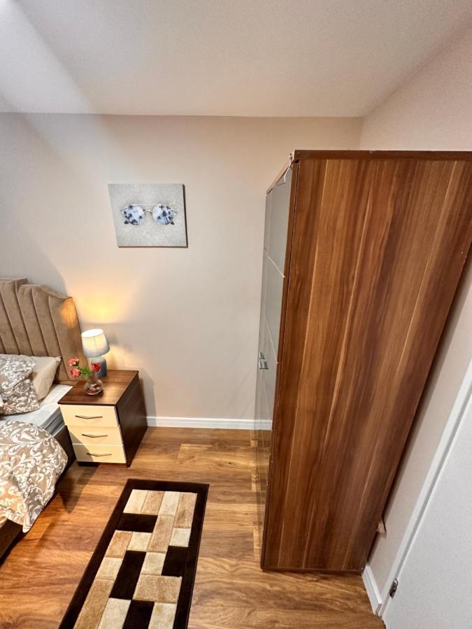 Canary Wharf Single Double And En-Suite Rooms Londýn Exteriér fotografie