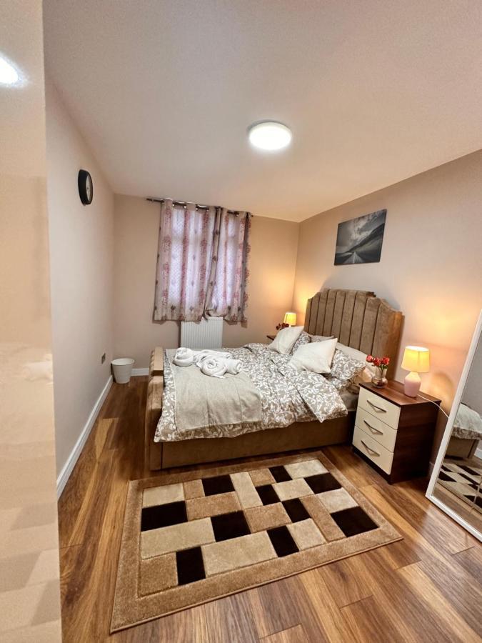Canary Wharf Single Double And En-Suite Rooms Londýn Exteriér fotografie