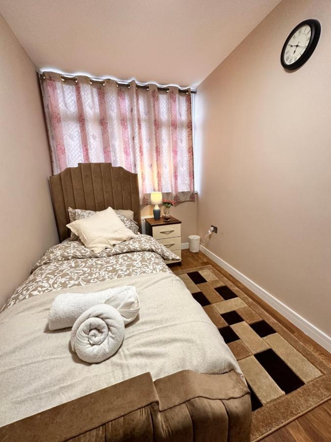 Canary Wharf Single Double And En-Suite Rooms Londýn Exteriér fotografie