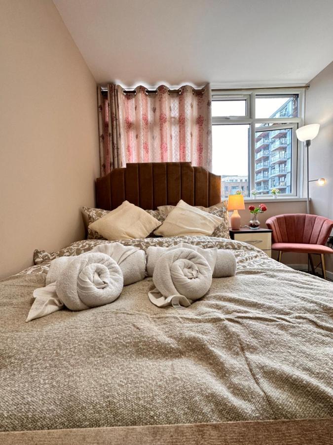 Canary Wharf Single Double And En-Suite Rooms Londýn Exteriér fotografie