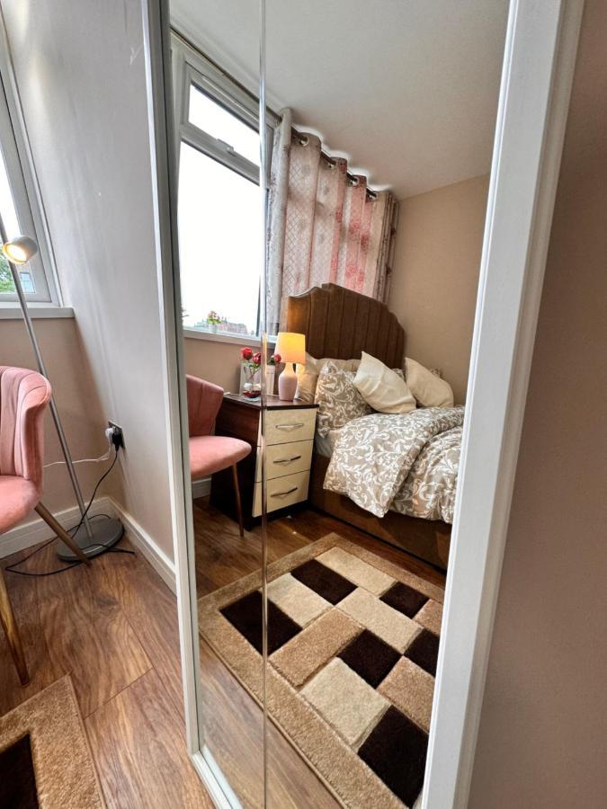 Canary Wharf Single Double And En-Suite Rooms Londýn Exteriér fotografie