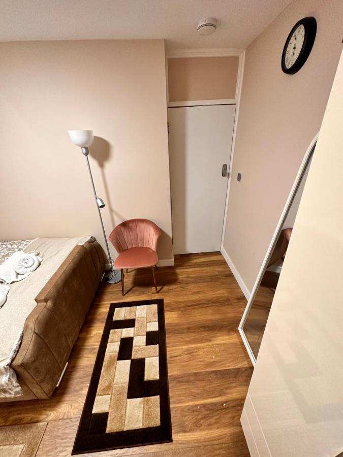 Canary Wharf Single Double And En-Suite Rooms Londýn Exteriér fotografie