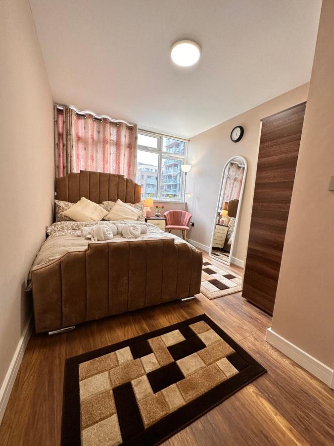Canary Wharf Single Double And En-Suite Rooms Londýn Exteriér fotografie
